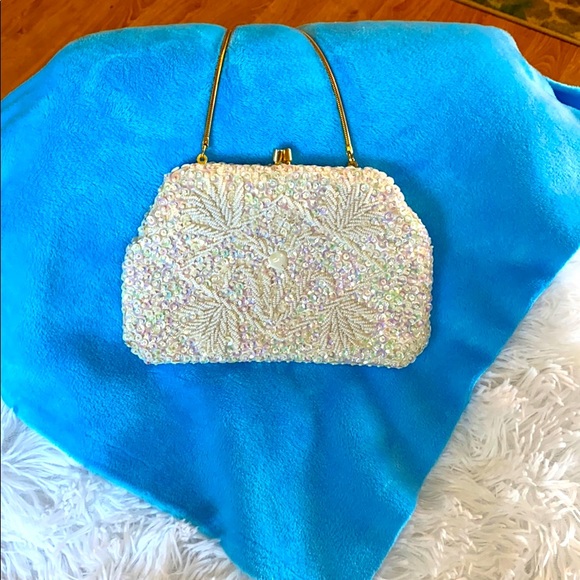 Handbags - EUC Vintage Sequined handbag